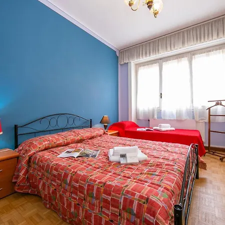 Fontana Luminosa Appartement *